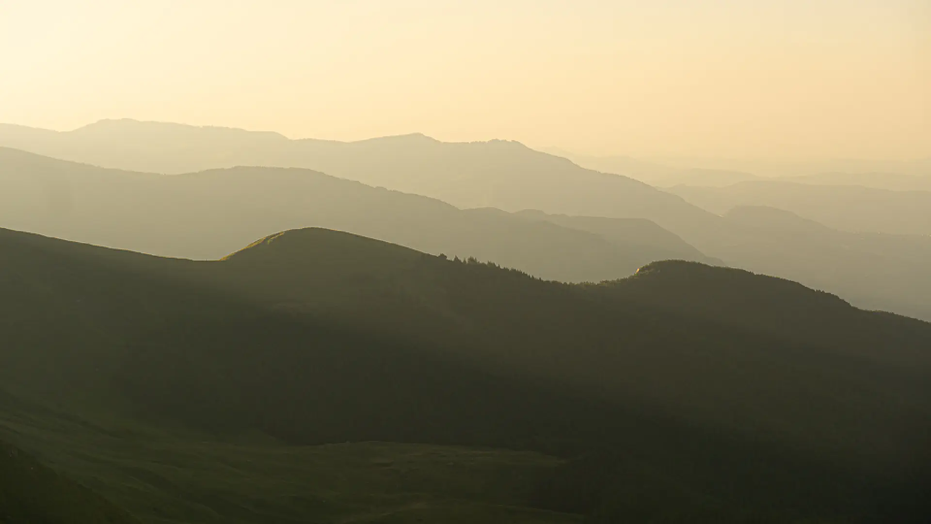 Prato Hiking Guide: Wild Trails 20–80 Min Away