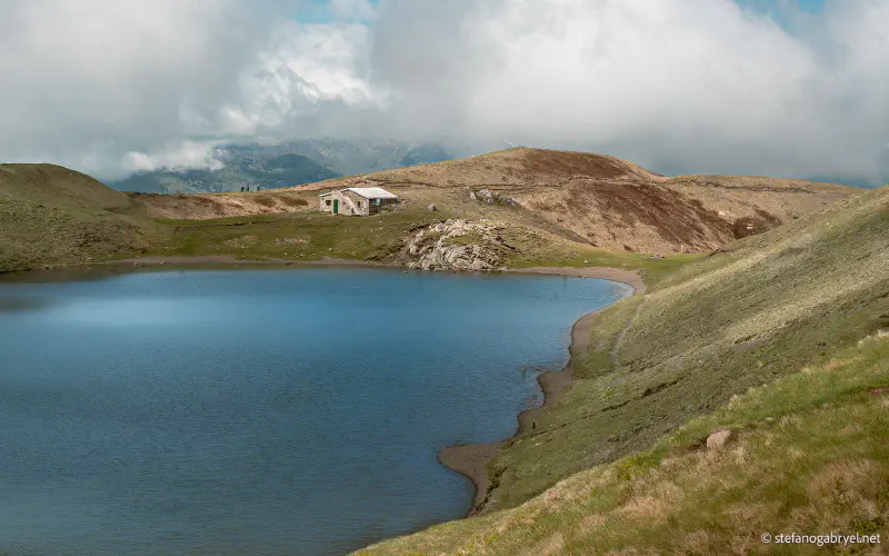 Scaffaiolo Lake Private Tour: High Ridges & Refuge Life